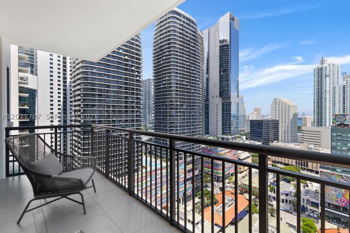 Property Photo: 999 SW 1st Ave 2502 FL 33130