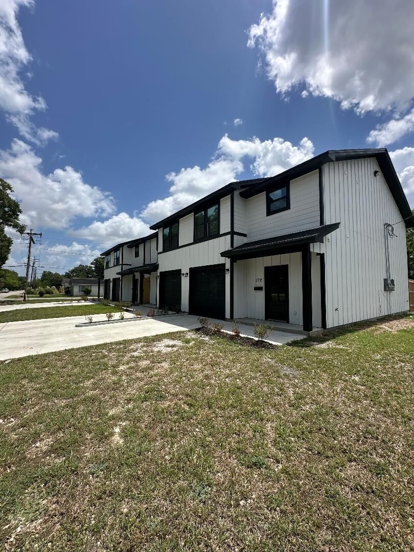Property Photo:  2705 Nora  TX 77705 