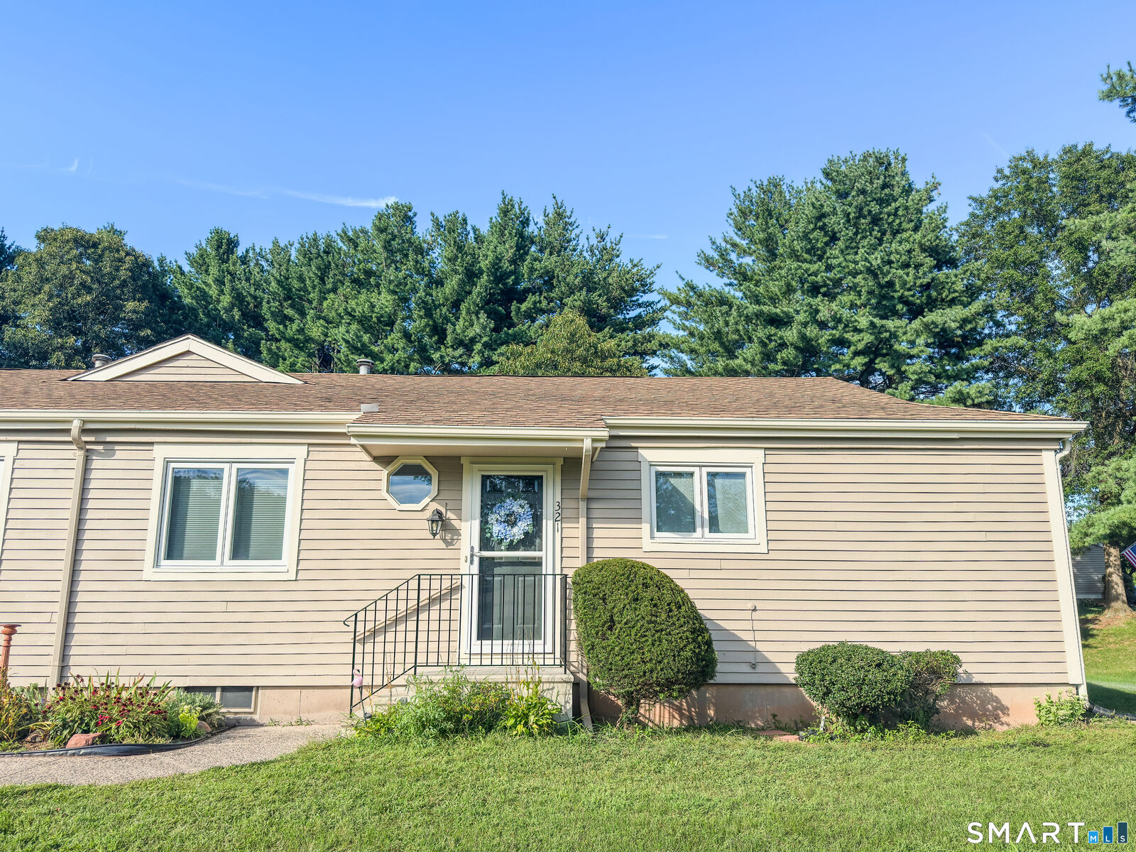Property Photo:  321 Songbird Lane 321  CT 06489 
