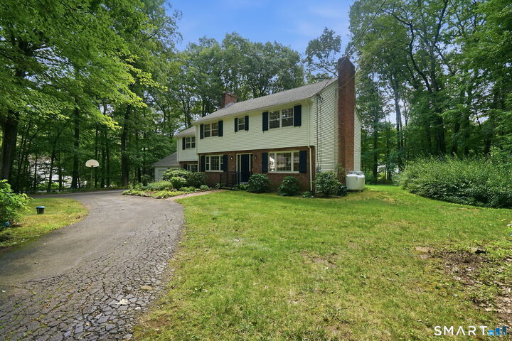 Property Photo:  90 Stony Corners Circle  CT 06001 