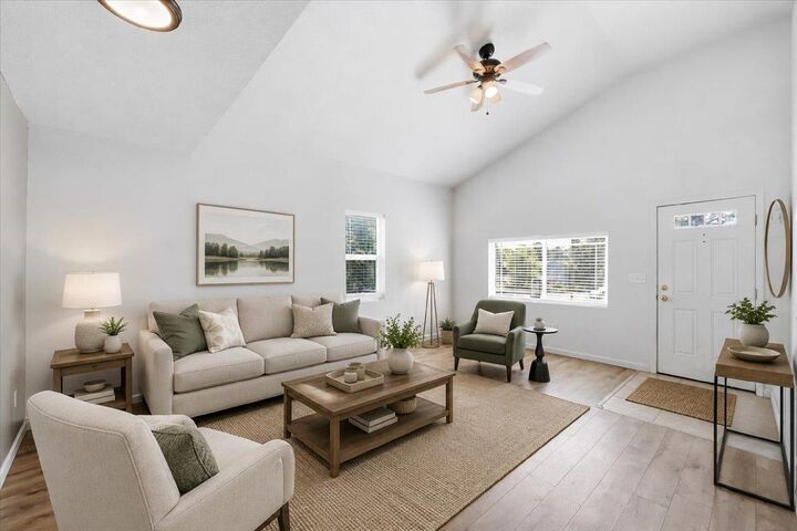Property Photo: 2929 E Jackson Ave WA 99207