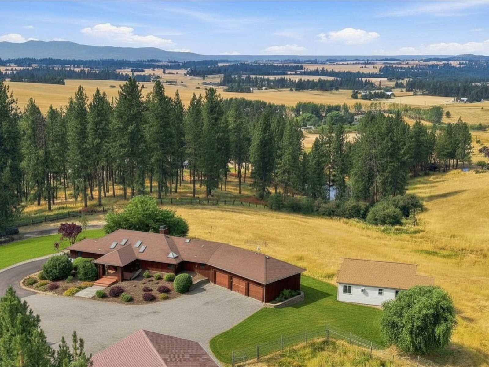 Property Photo: 16501 E Macmahan Rd WA 99217