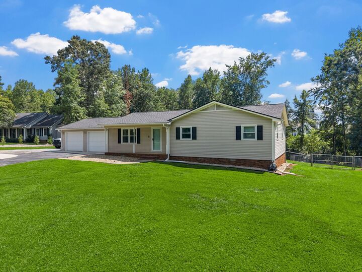 Property Photo:  212 Mason Drive  SC 29349 