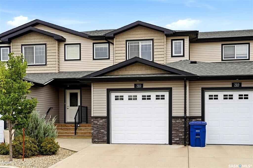 Property Photo: 2 Savanna Crescent 702 SK S0G 3Z0