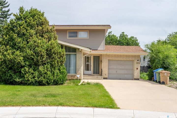 145 Mayfair Crescent — photo 1