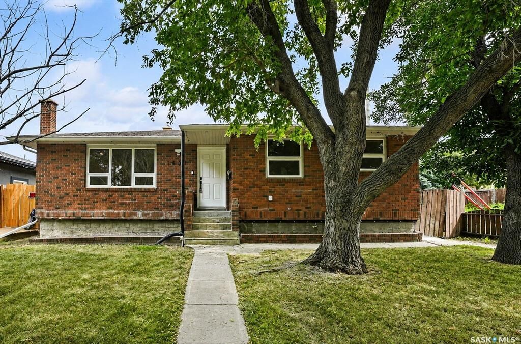Property Photo:  1431 Southam Street  SK S4T 6X6 