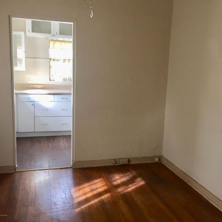 Property Photo:  2209 E Hawthorne Street  AZ 85719 