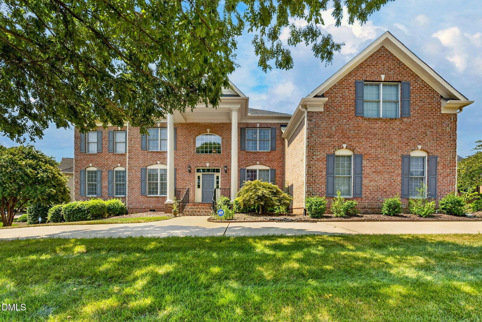 Property Photo:  10618 Tarton Fields Circle  NC 27617 