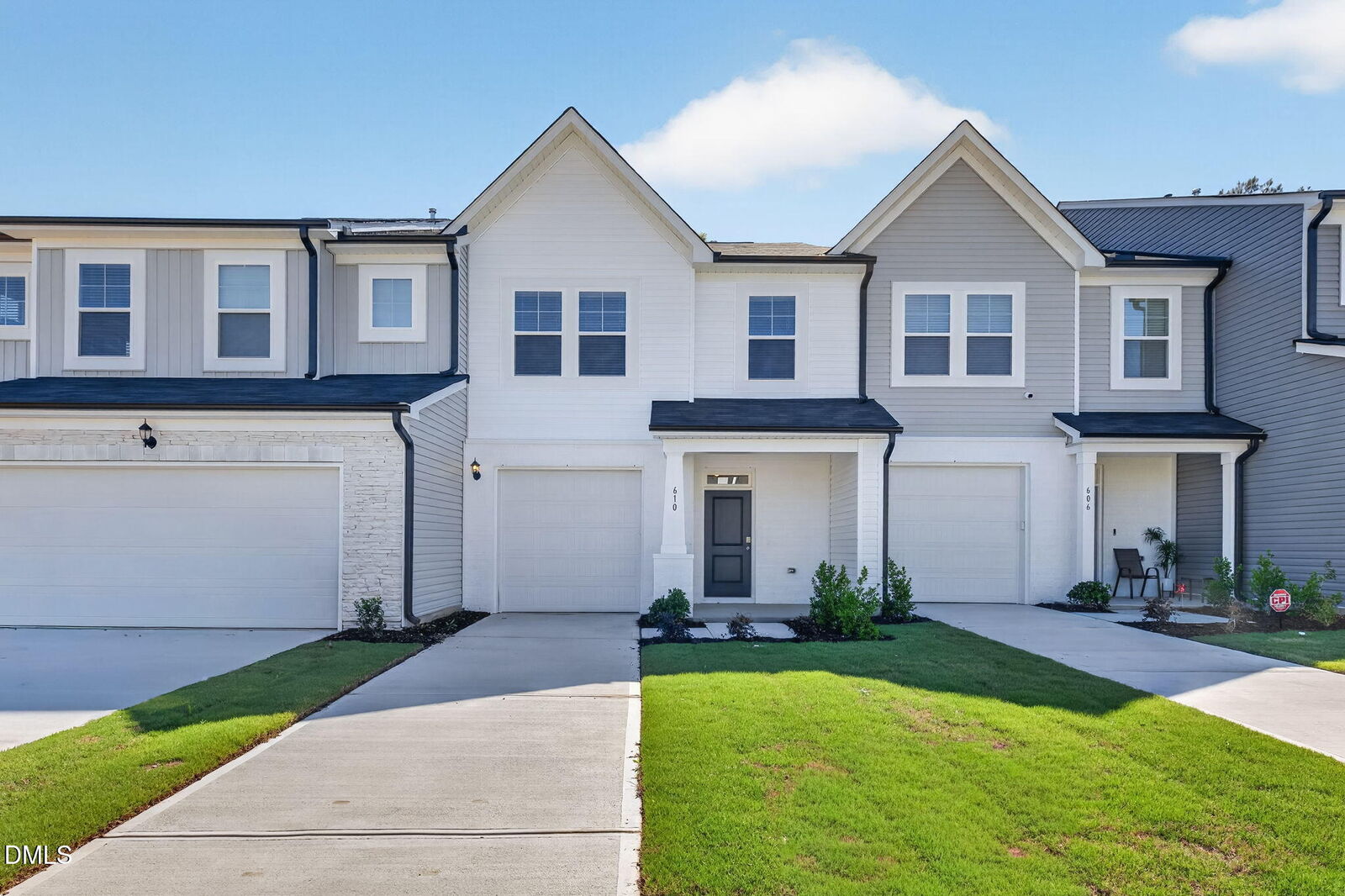Property Photo:  424 Barrington Ky Drive  NC 27597 