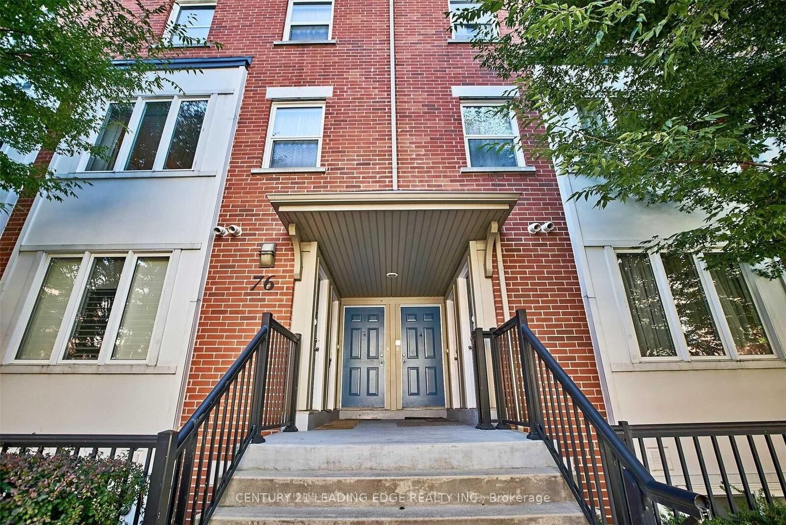 Property Photo:  76 Munro Street 5  ON M4M 2S9 