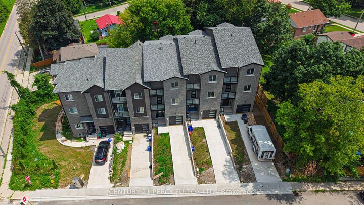 Property Photo:  15 Bechtel Street  ON N3C 1Z7 