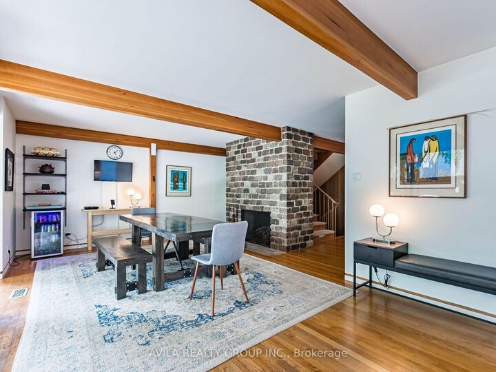 Photo de la propriété: 12 Woodbrook Drive ON L6W 1W5