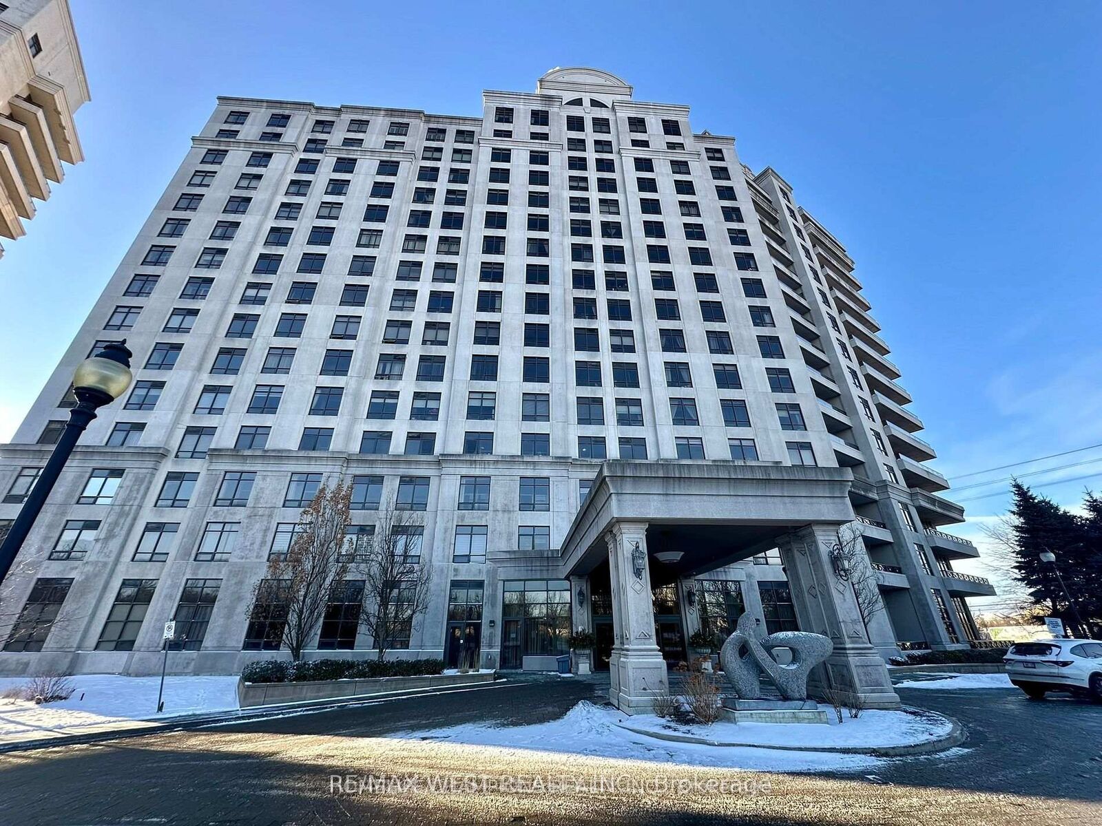 Property Photo:  9235 Jane Street 302  ON L6A 0J8 