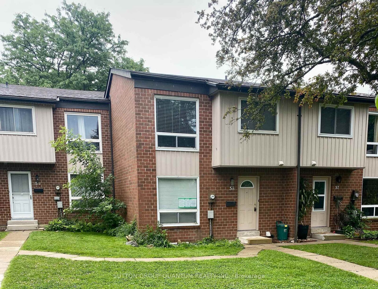 Property Photo: 318 Laurier Avenue 58 ON L9T 3M9