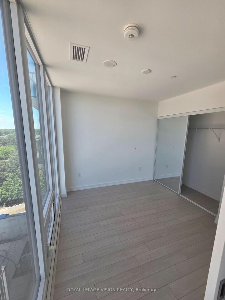 Property Photo: 4010 Eglinton Avenue W 1716 ON M9A 0G5