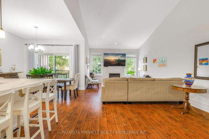 Property Photo: 19 Hillside Drive E 10 ON L0S 1J0