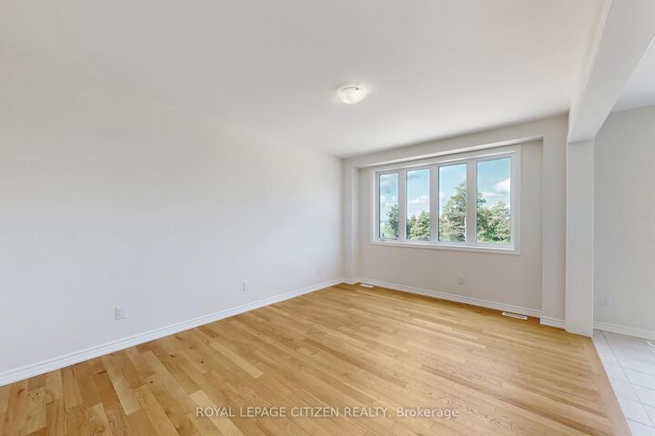 Property Photo:  82 Lawrence D. Pridham Avenue  ON L9R 0X1 