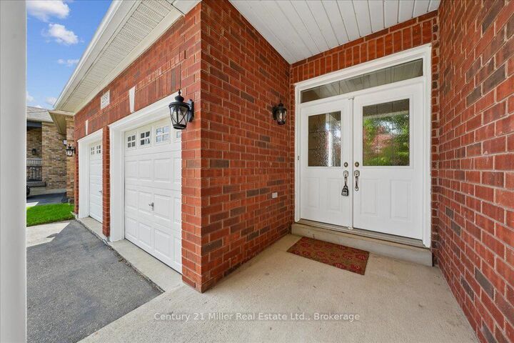 Property Photo: 2350 Valleyridge Drive ON L6M 5C1