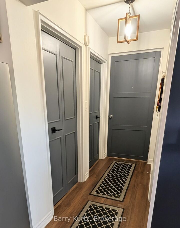 Photo de la propriété:  1 Sunnylea Crescent 5  ON N1E 1W1 