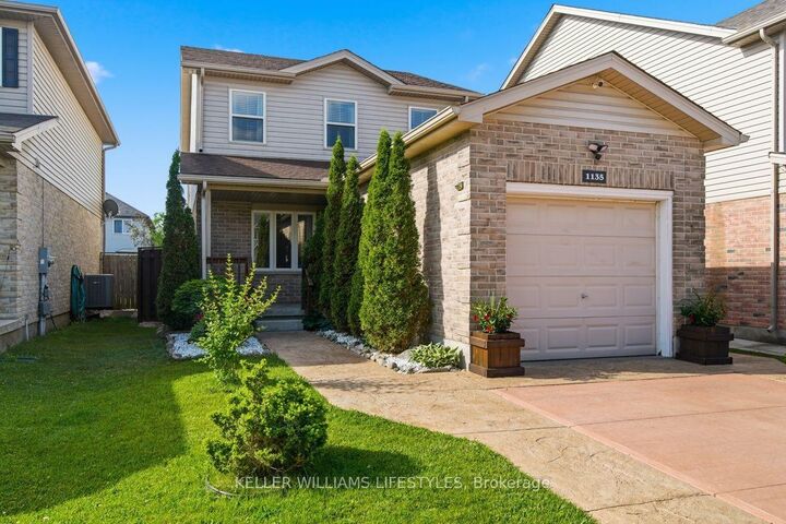 1135 Kimball Crescent — photo 1