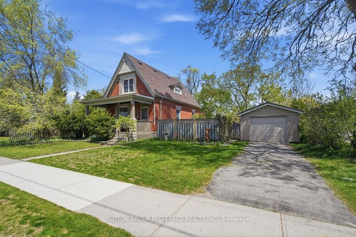 Property Photo:  178 East Street  ON N5Z 2R8 