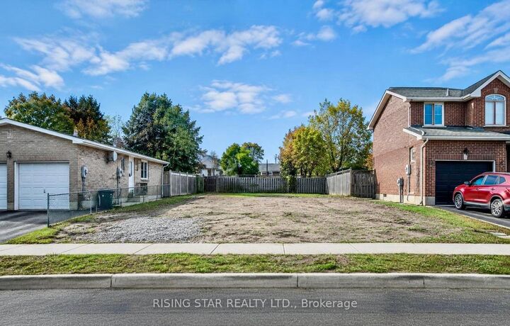 Property Photo:  706 Cochrane Street  ON L1N 5J5 