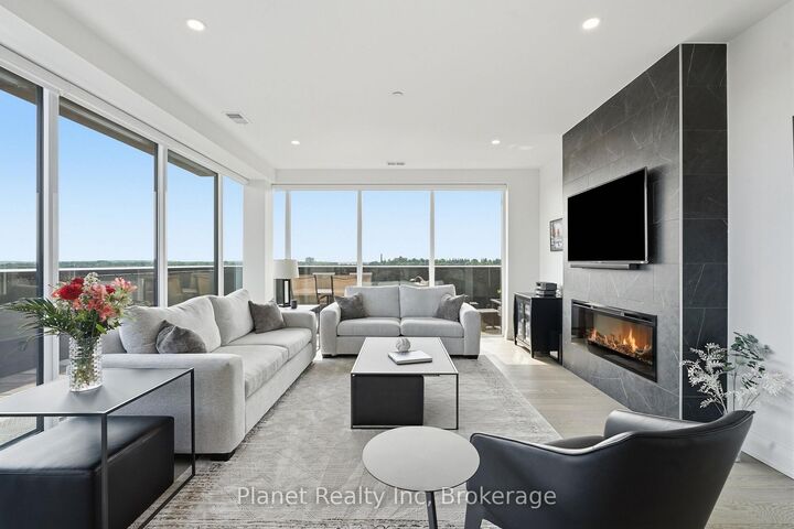 Property Photo: 71 Wyndham Street S 1305 ON N1E 0T7