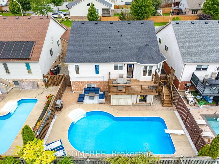 Property Photo: 7136 Julie Drive ON L2H 3L4