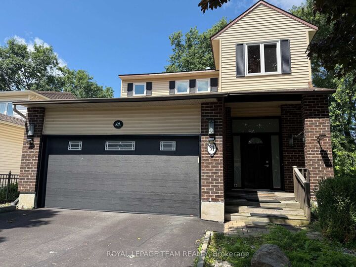 Property Photo: 31 Rastila Crescent ON K1T 2C5