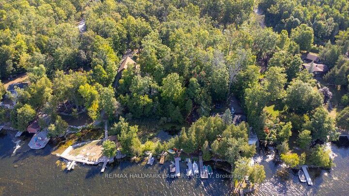 Property Photo: 22 Carolina Court ON K9J 6X2