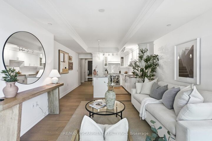 2060 Lakeshore Road 310 — photo 1