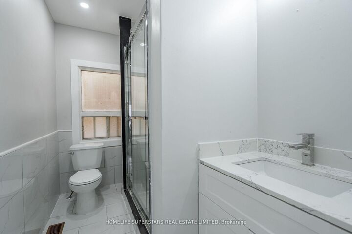 Property Photo: 4550 Homewood Avenue ON L2E 4X8