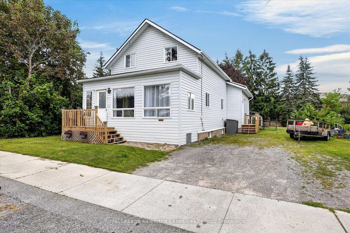 Photo de la propriété: 17 Crandall Street ON K9V 1R9