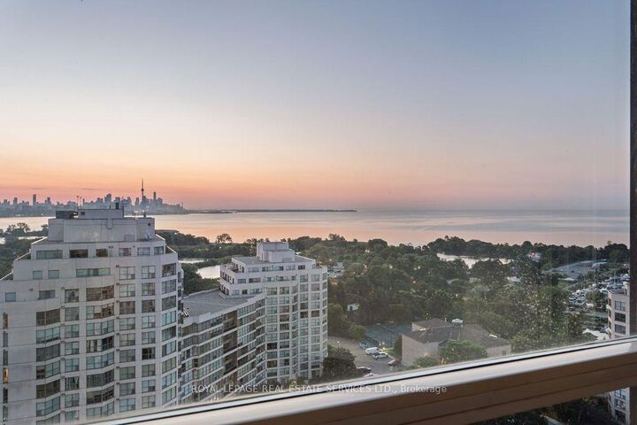 Property Photo: 2269 Lake Shore Boulevard W 2105 ON M8V 3X6