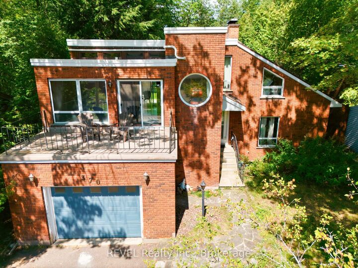 Property Photo: 370 Segwun Boulevard ON P1P 1C5