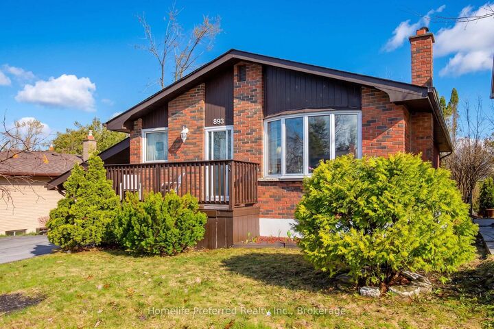 Property Photo: 893 Cumberland Avenue ON K9H 7B3