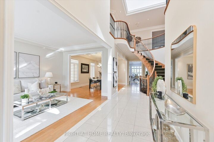 Property Photo: 154 Charlton Boulevard ON M2R 2J1