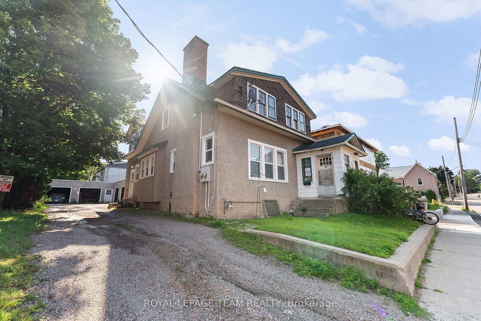 Property Photo: 229 Cecelia Street ON K8A 1R8