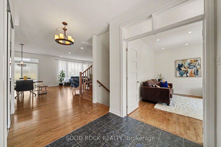 Property Photo: 1011 Carden Lane ON K1W 0N3