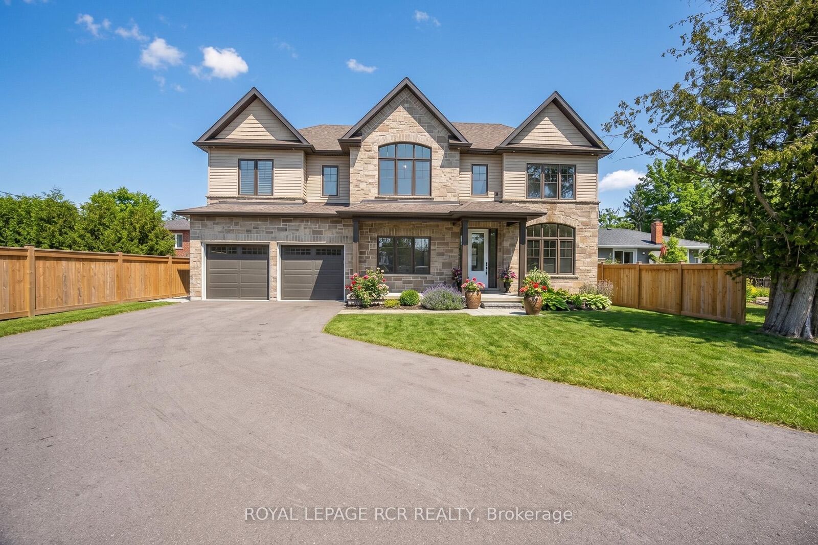Property Photo: 28 St. George Street ON L0E 1L0