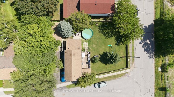 Property Photo: 387 Albert Street ON L1H 4S3