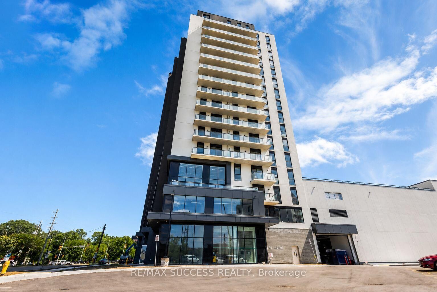 Property Photo:  33 Erie Avenue 1203  ON N3S 0K7 