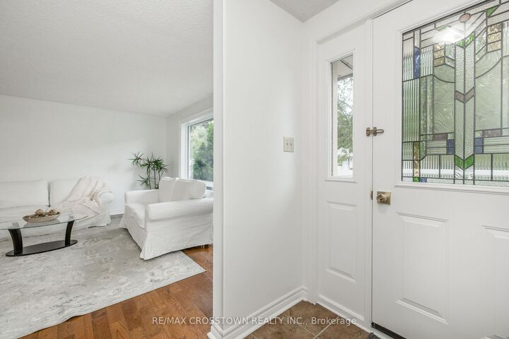 Property Photo: 92 Tecumseth Pines Drive ON L0G 1W0