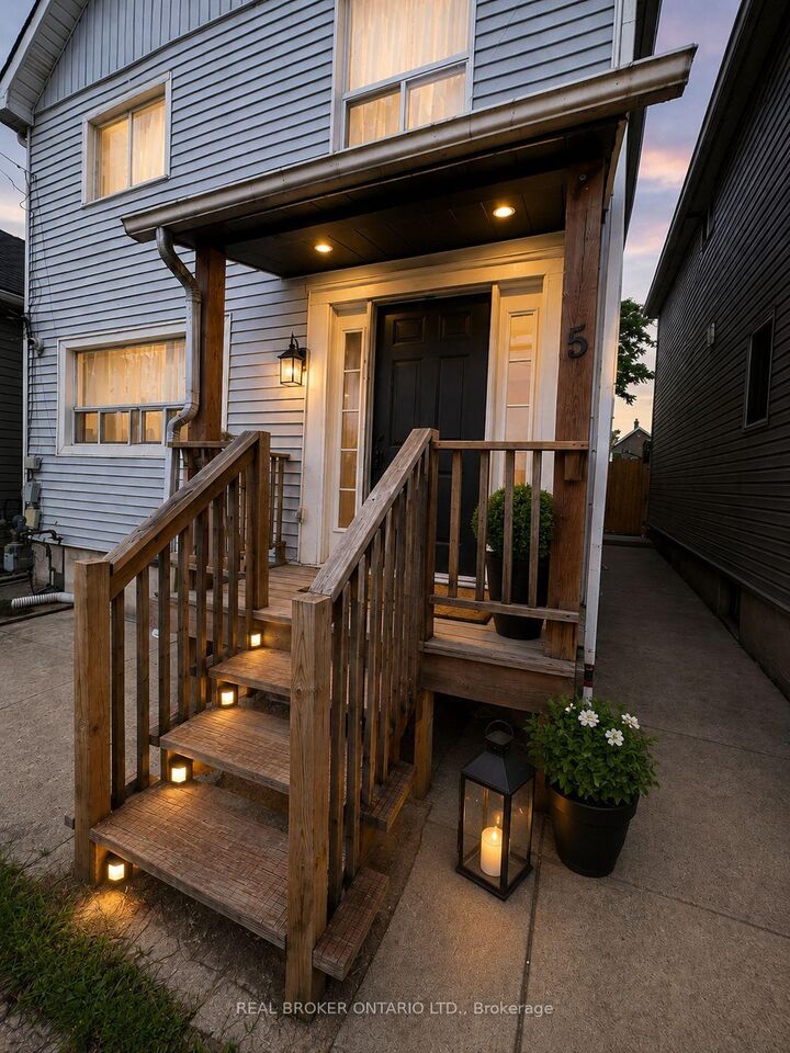 5 Rowanwood Street — photo 1