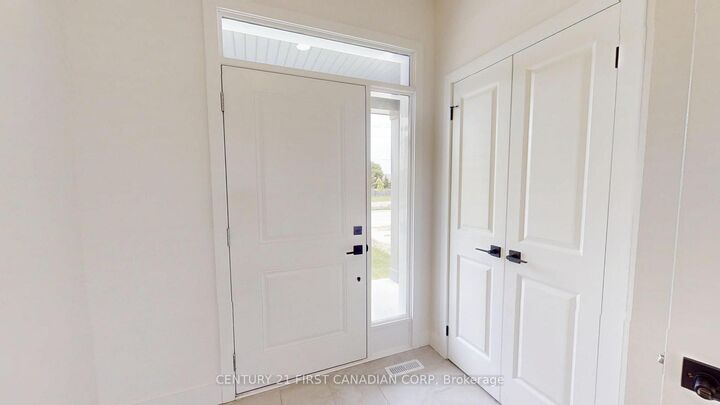 Property Photo: 1217 Tulloch Avenue ON N6M 0L8
