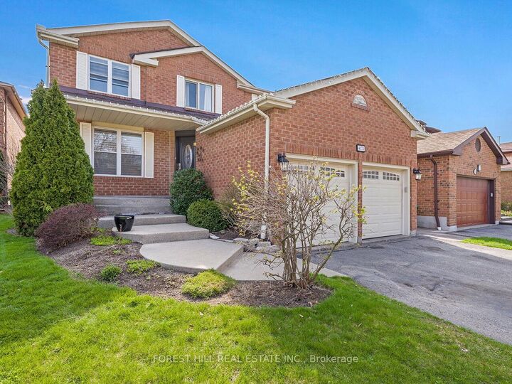 Property Photo: 4174 Rossland Crescent ON L5L 4B5
