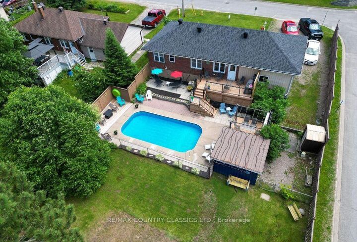 Property Photo: 99 Maple Street ON K0L 1C0