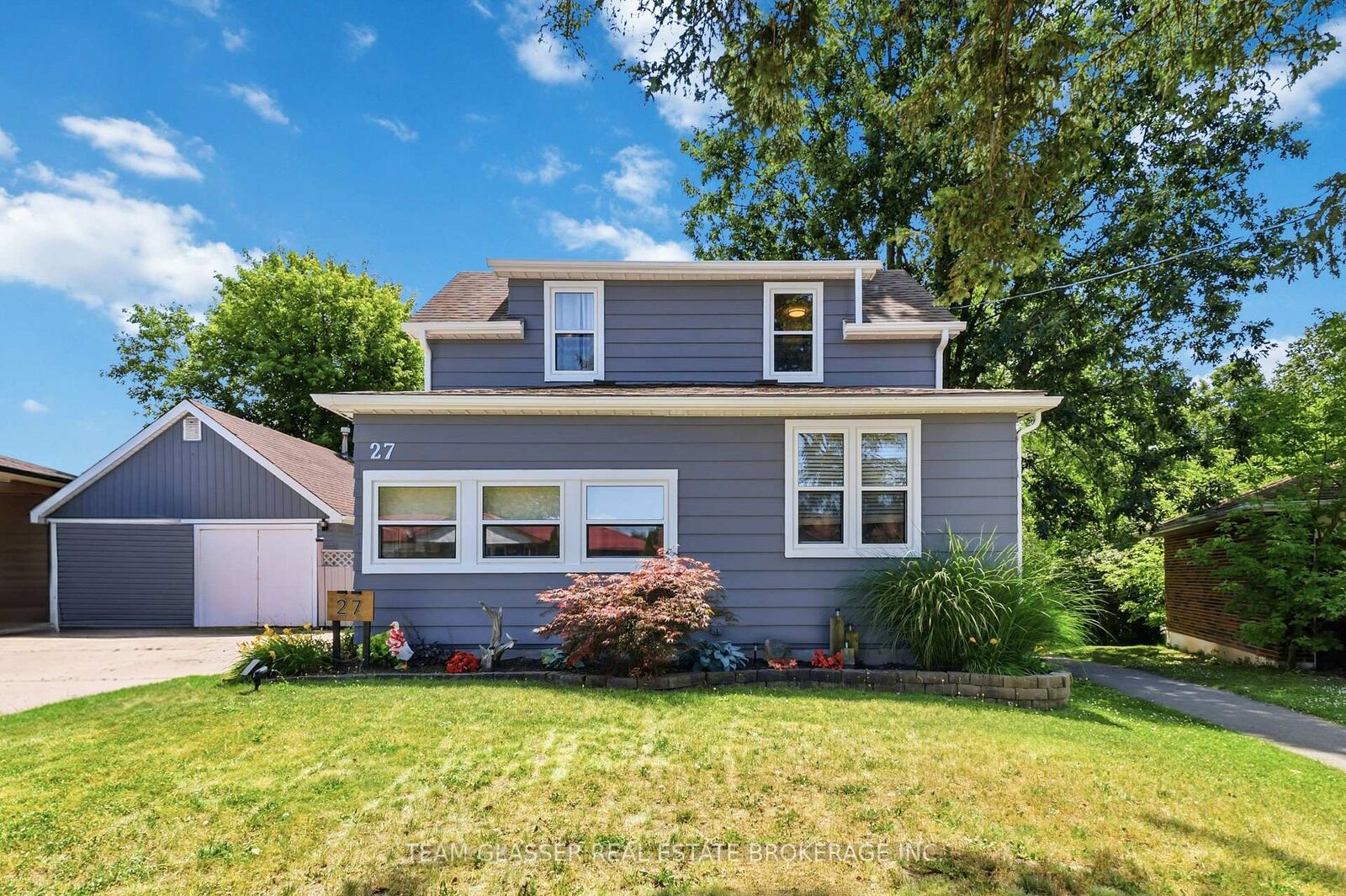 Property Photo: 27 Dengate Crescent ON N5V 1V7