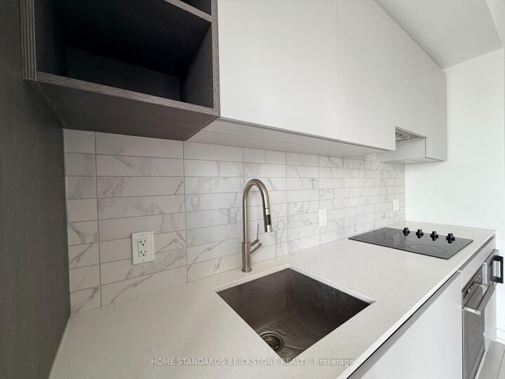 Property Photo: 55 Mercer Street 1903 ON M5V 0W4