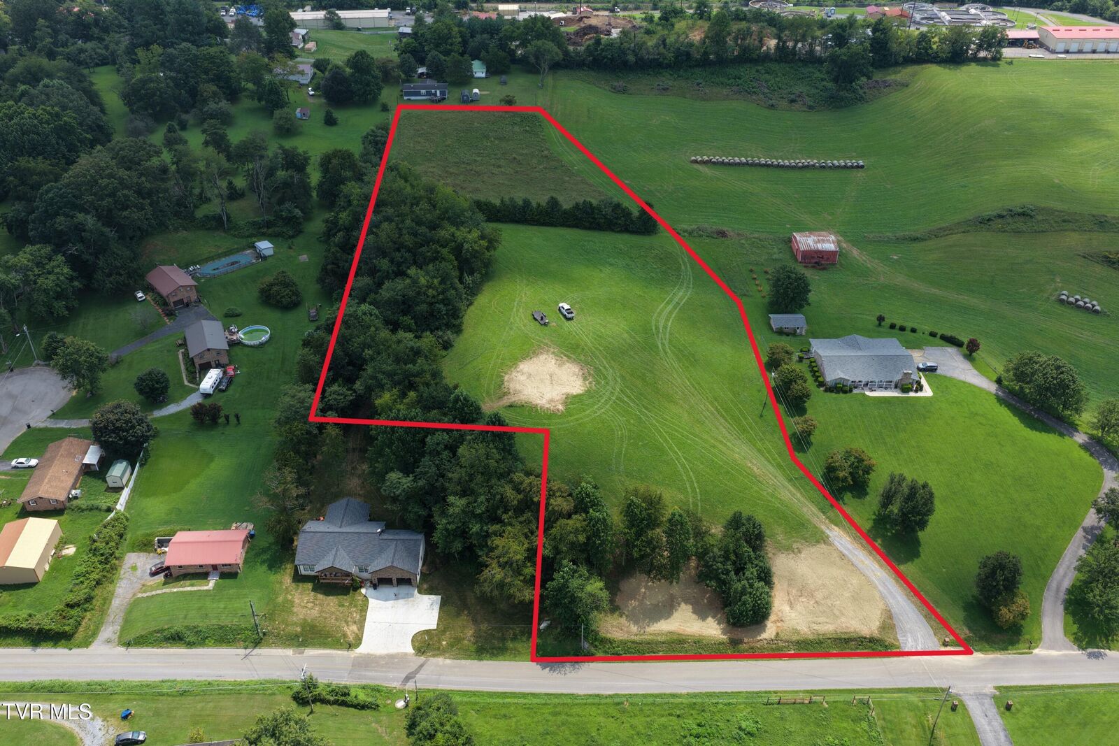 Property Photo: 1221 Shell Road TN 37659